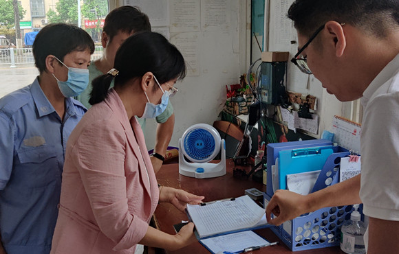 公司组织开展疫情防控清静检查，，，，，，，全力筑牢战“疫”防地