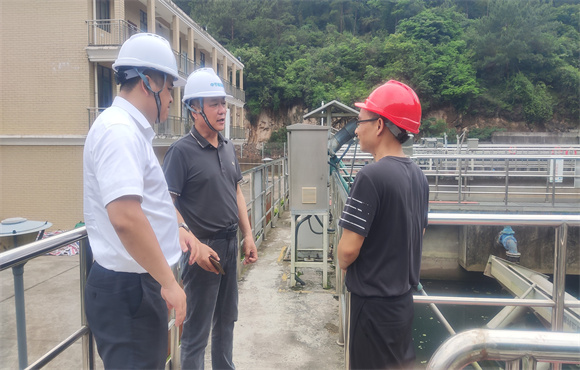 公司总司理贺燕峰赴福建区域公司调研指导事情