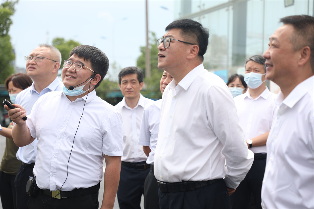 刘家强一行在清溪清水厂调研